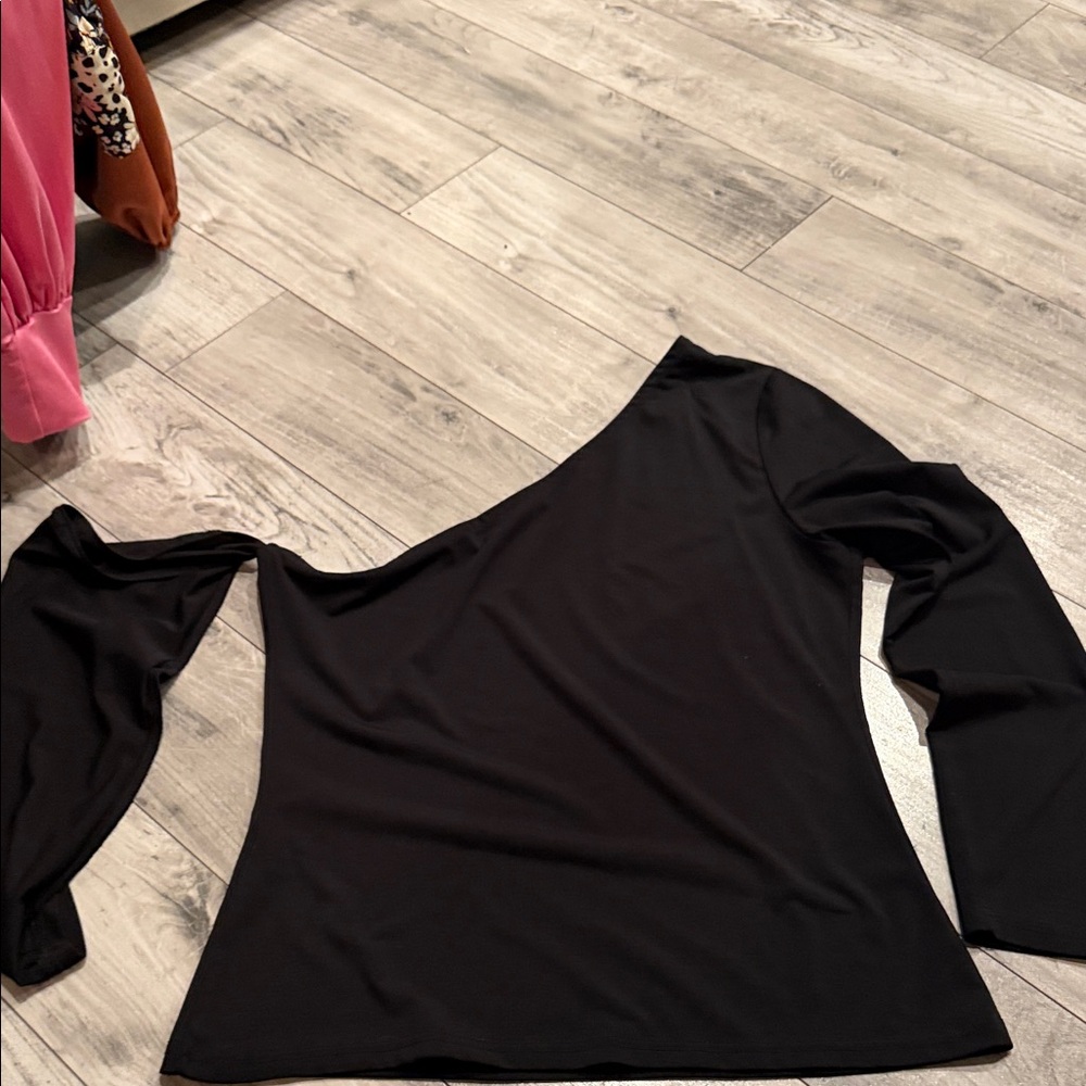 SHEIN Black One-Shoulder Blouse